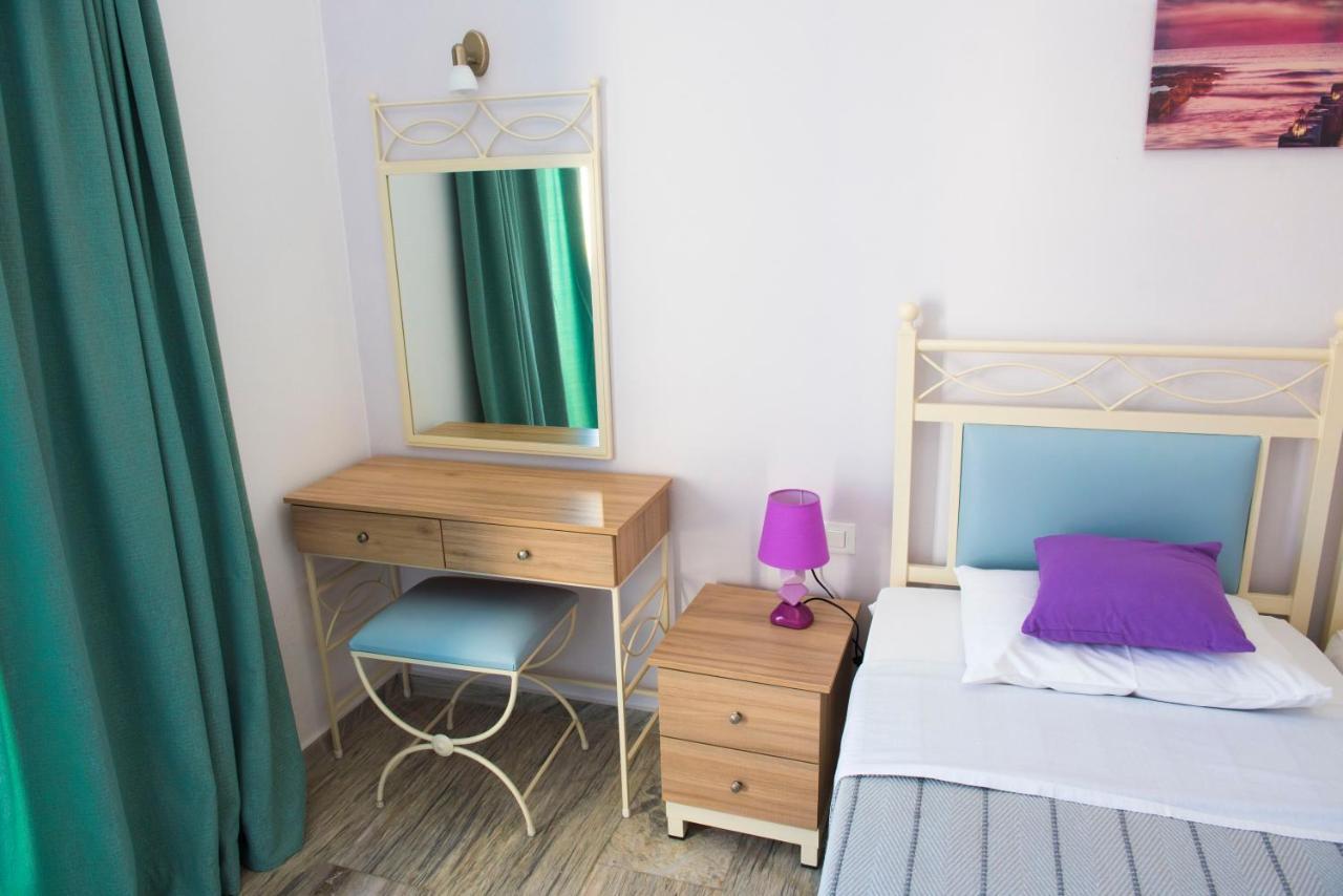 Ino Hotel Kamári Exteriér fotografie